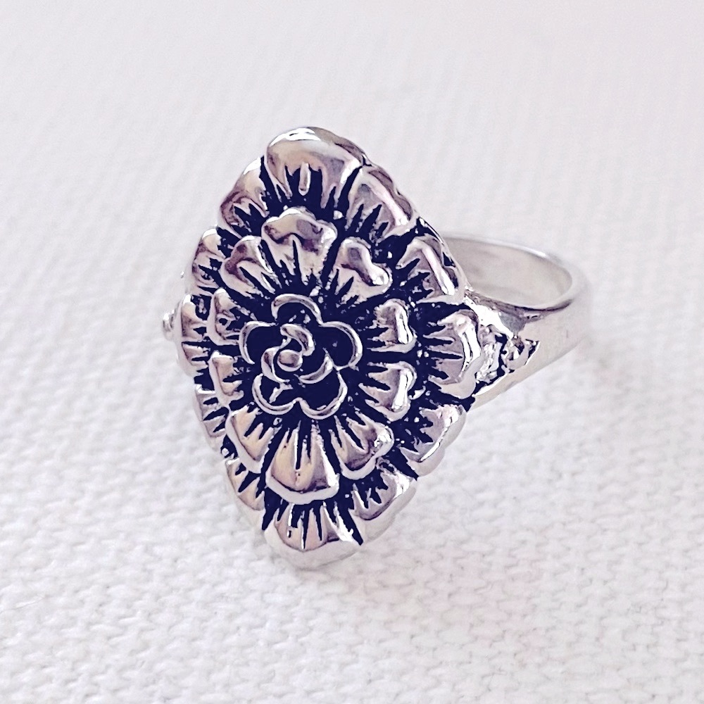 Vintage Silver Sterling flower 🌸 ring